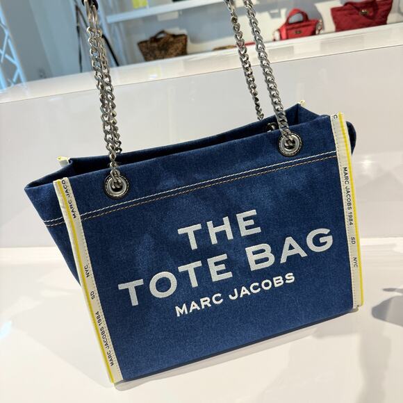 Marc Jacobs The Denim Chain Medium Tote Bag Dark Wash 2F4HTT018H05 - Picture 2 of 7